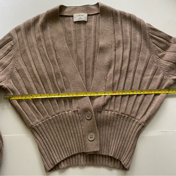 Aritzia Wilfred Thais Plunge Front Cardigan in Oatmeal - Picture 9 of 11